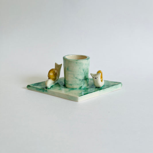 Snail candle holder
