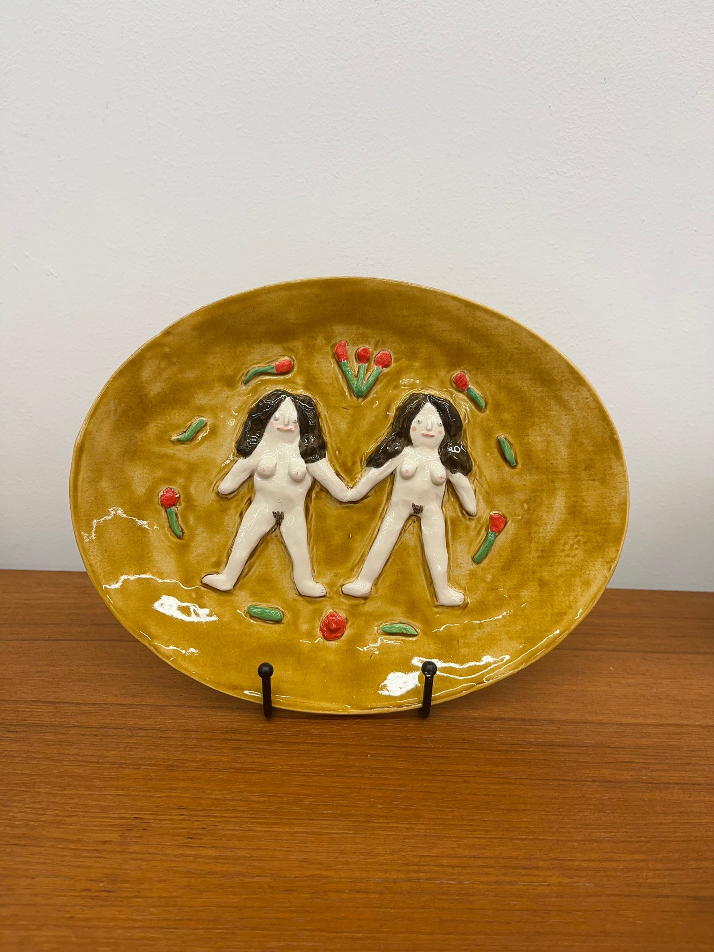 Twins plate