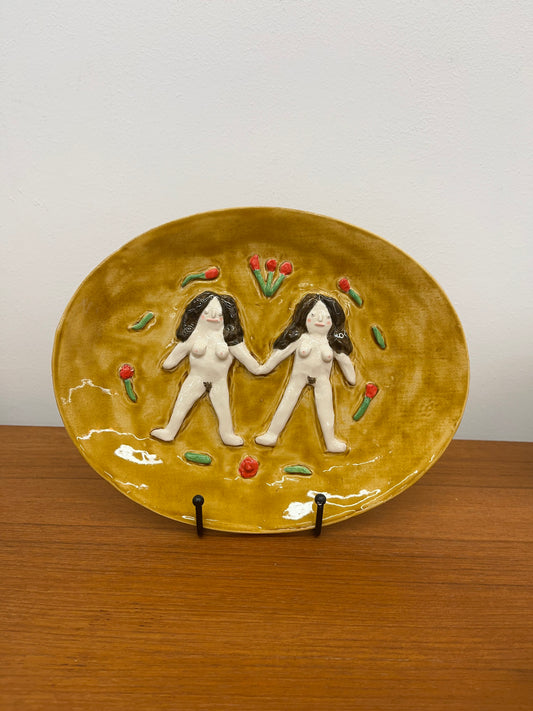 Twins plate